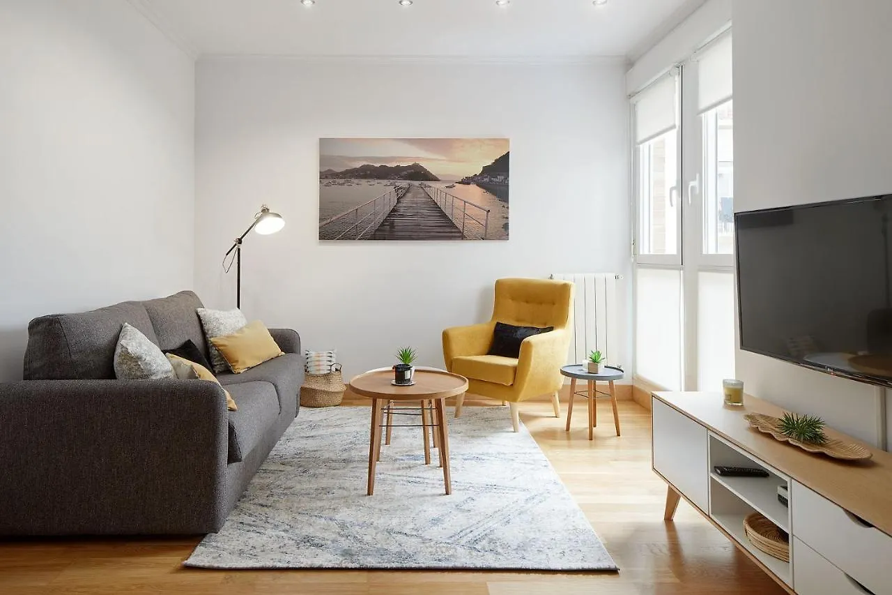 The Rentals Collection - Vaumm San Sebastian Apartment